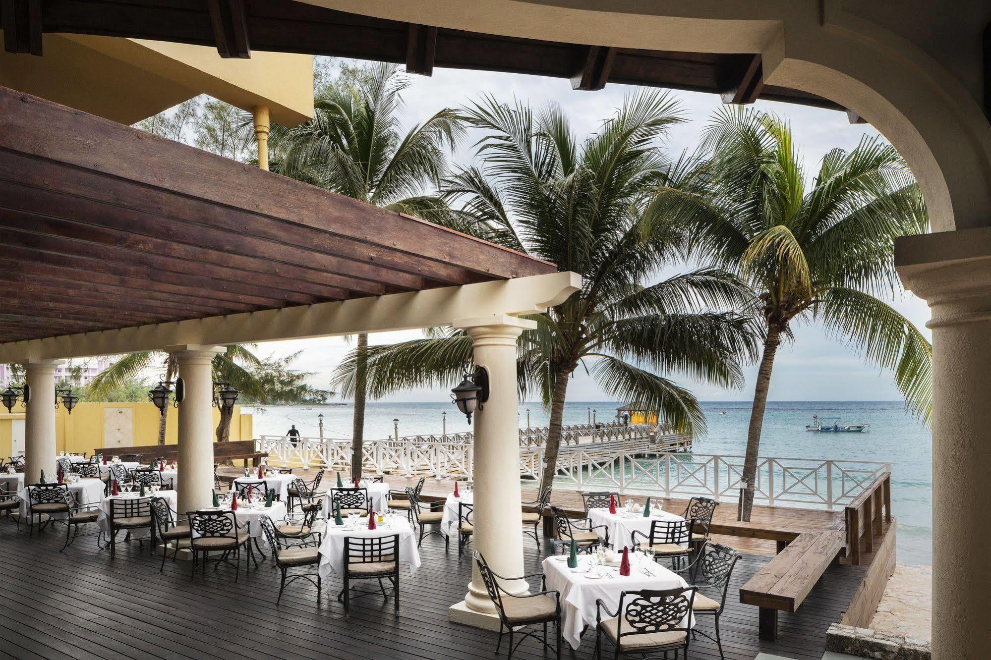 Hotel Jewel Dunn's River Beach & Spa, Ocho Rios,curio Collection By Hilton Mammee Bay