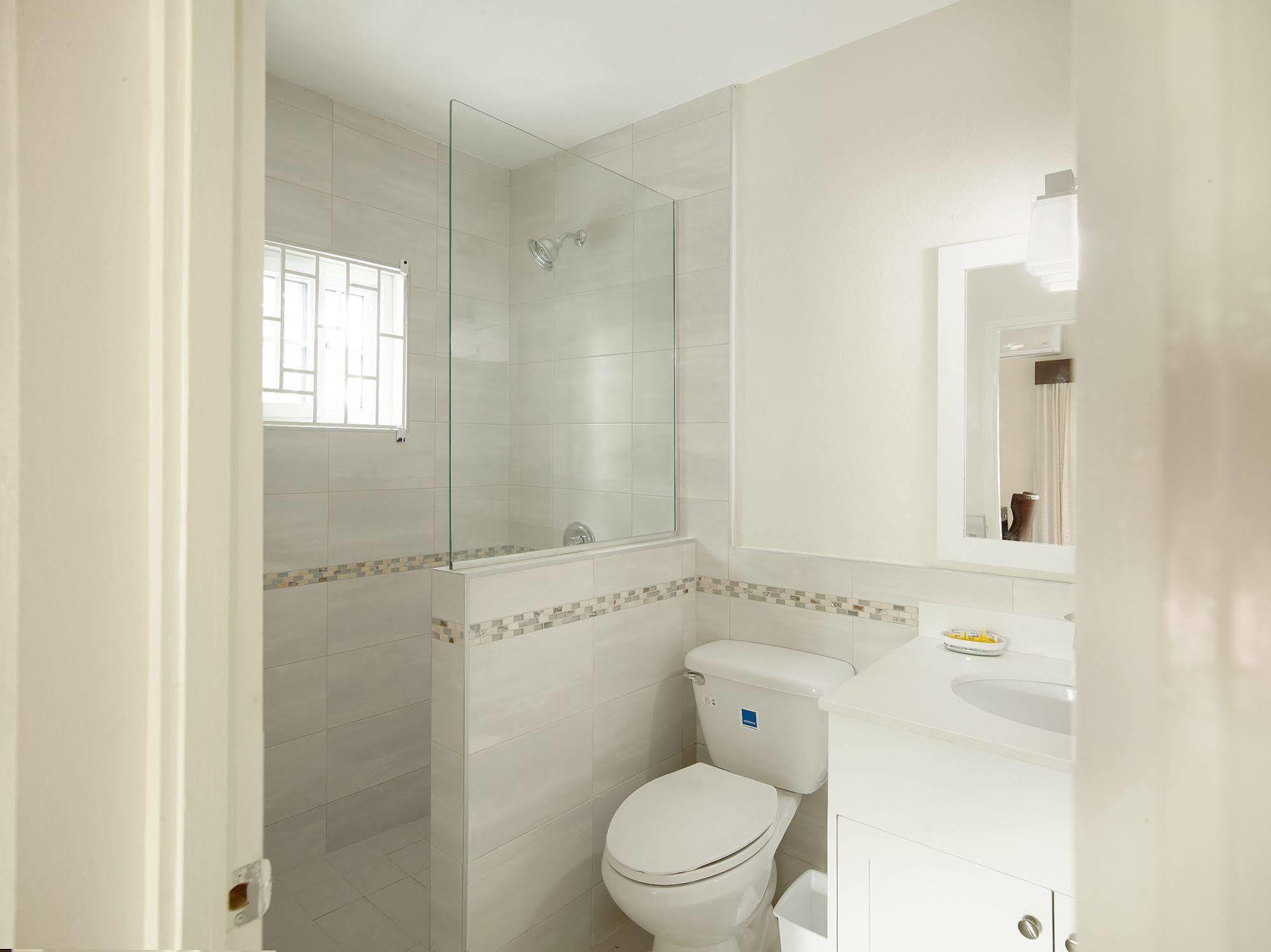 Shirley Retreat Hotel 3*