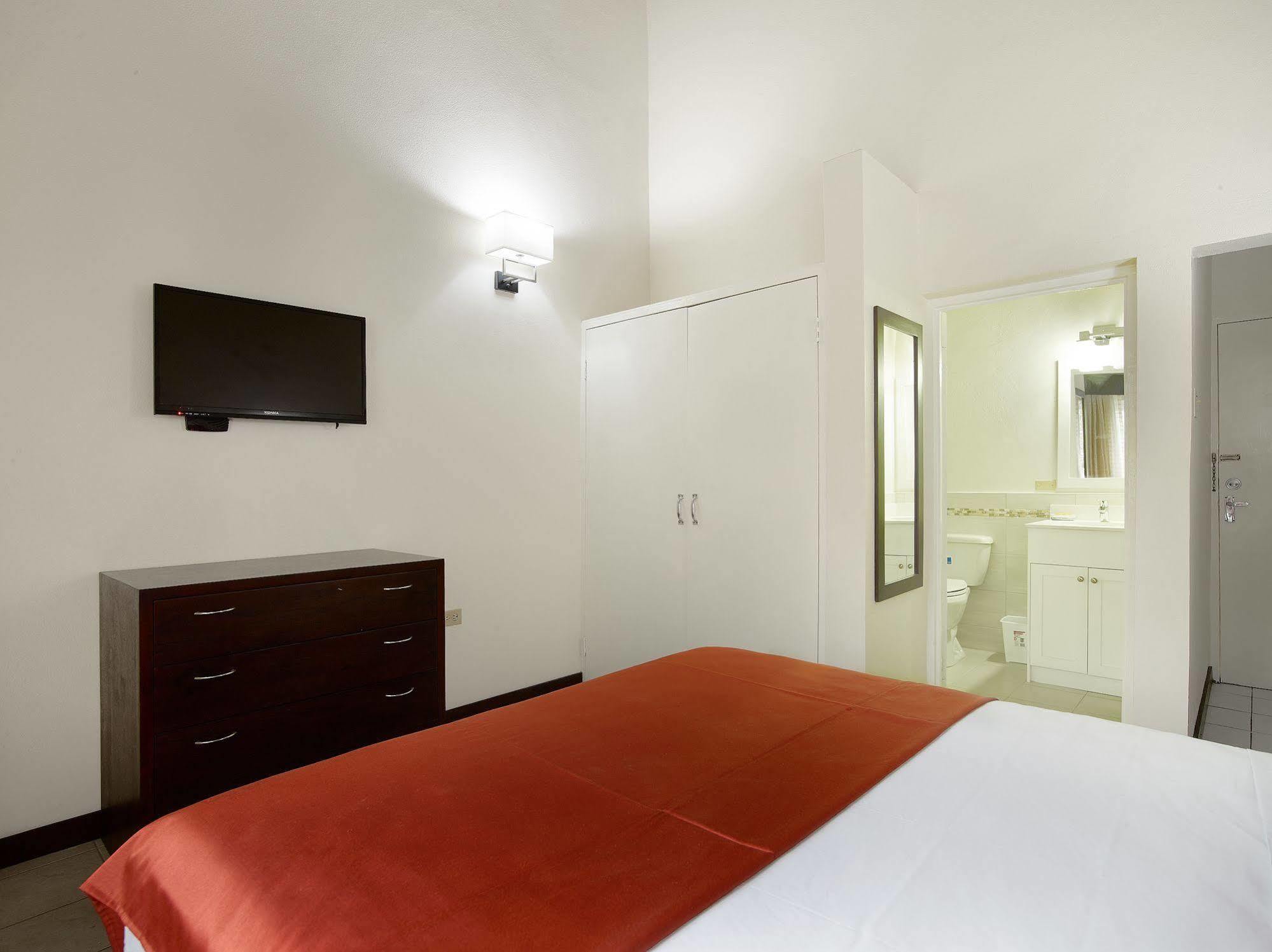 Shirley Retreat 3* Kingston