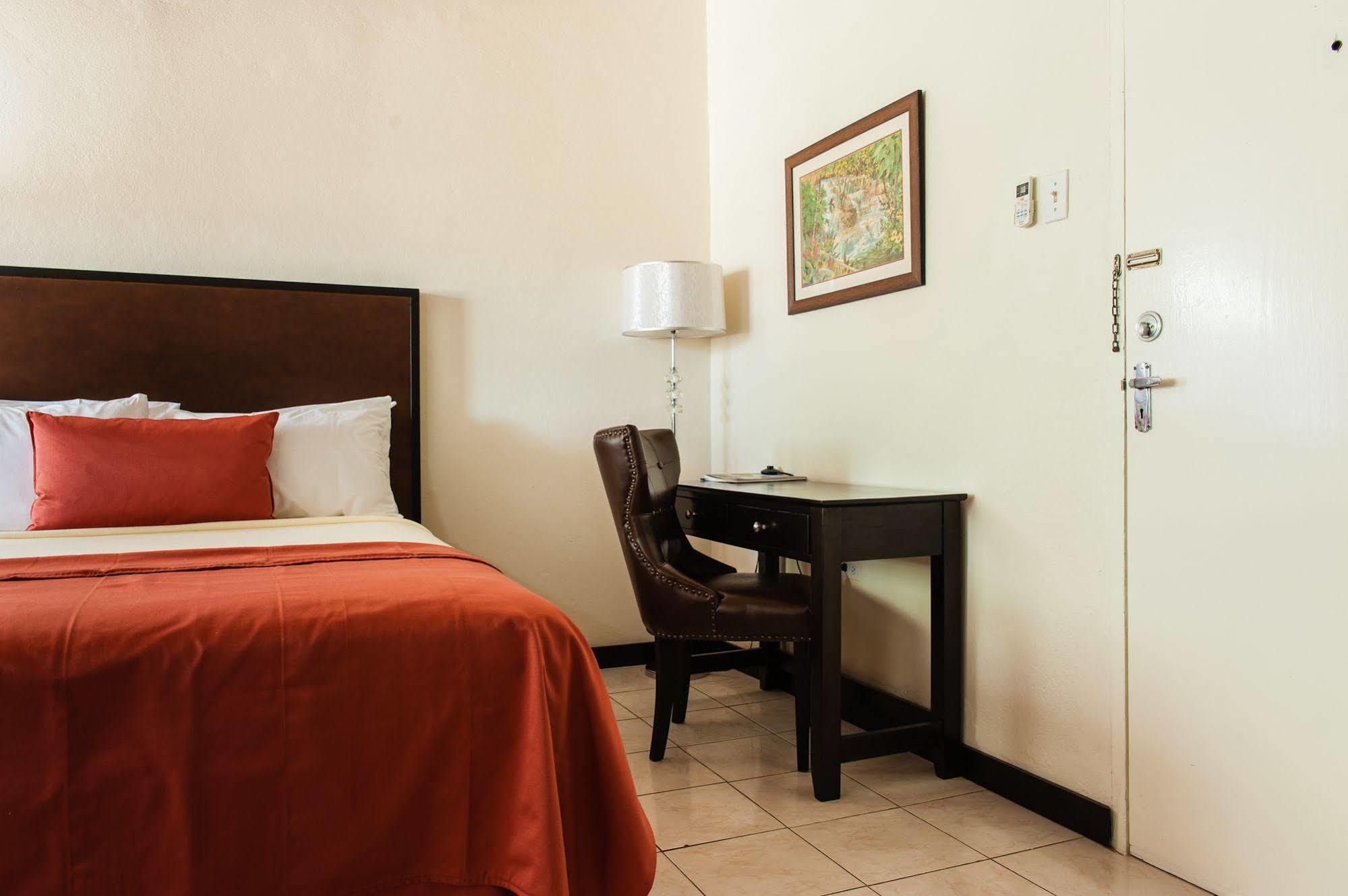 Shirley Retreat Hotel Kingston