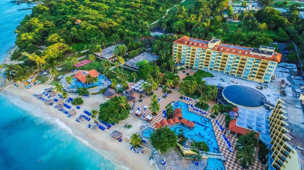 Jewel Dunn's River Beach & Spa, Ocho Rios,curio Collection By Hilton Hotel Mammee Bay