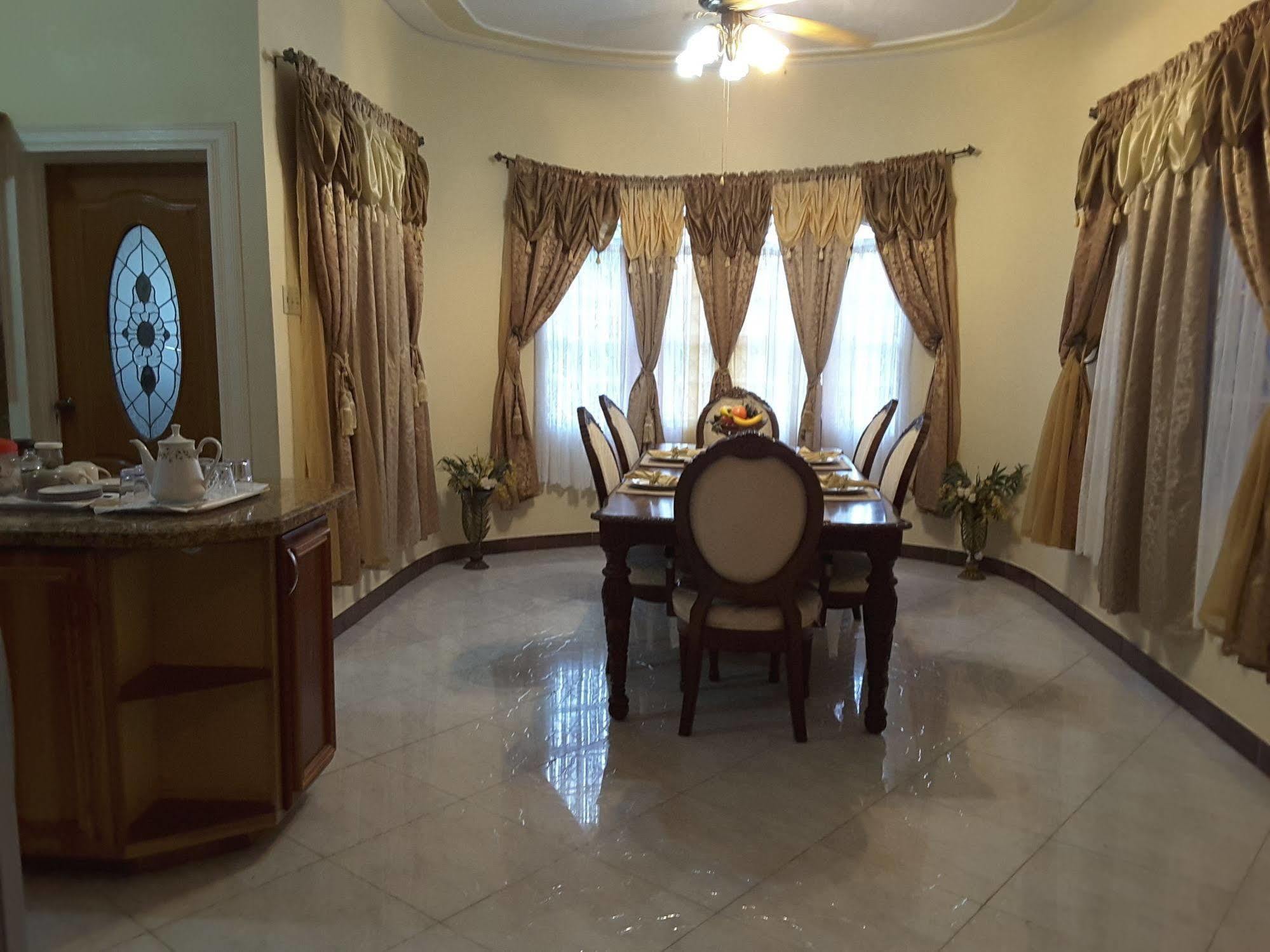 Guest house Cazwin Montego Bay