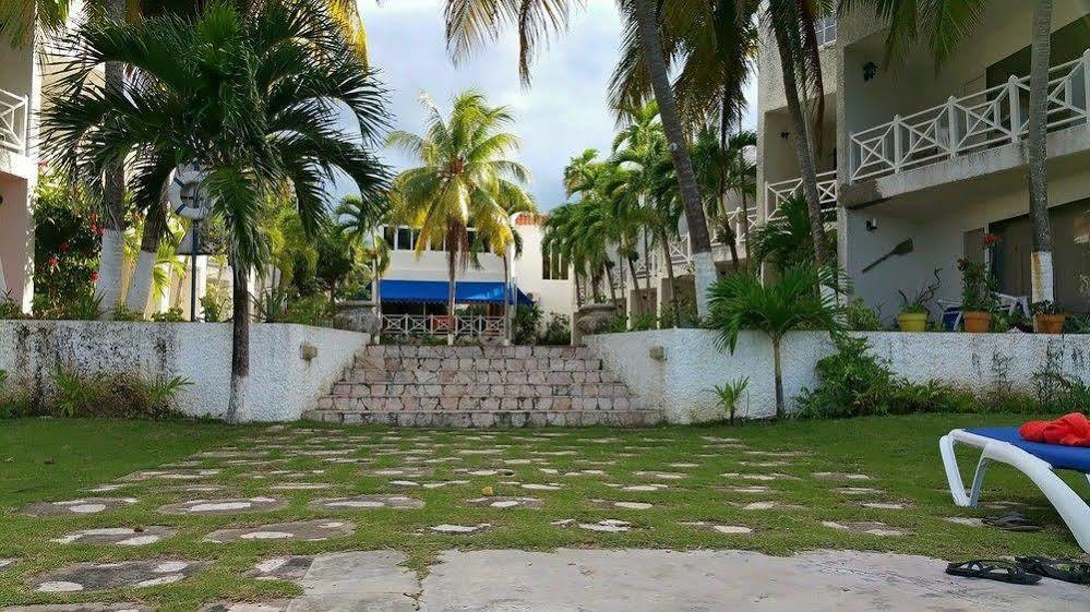 Idyllic Beachfront Apartamento Ocho Rios