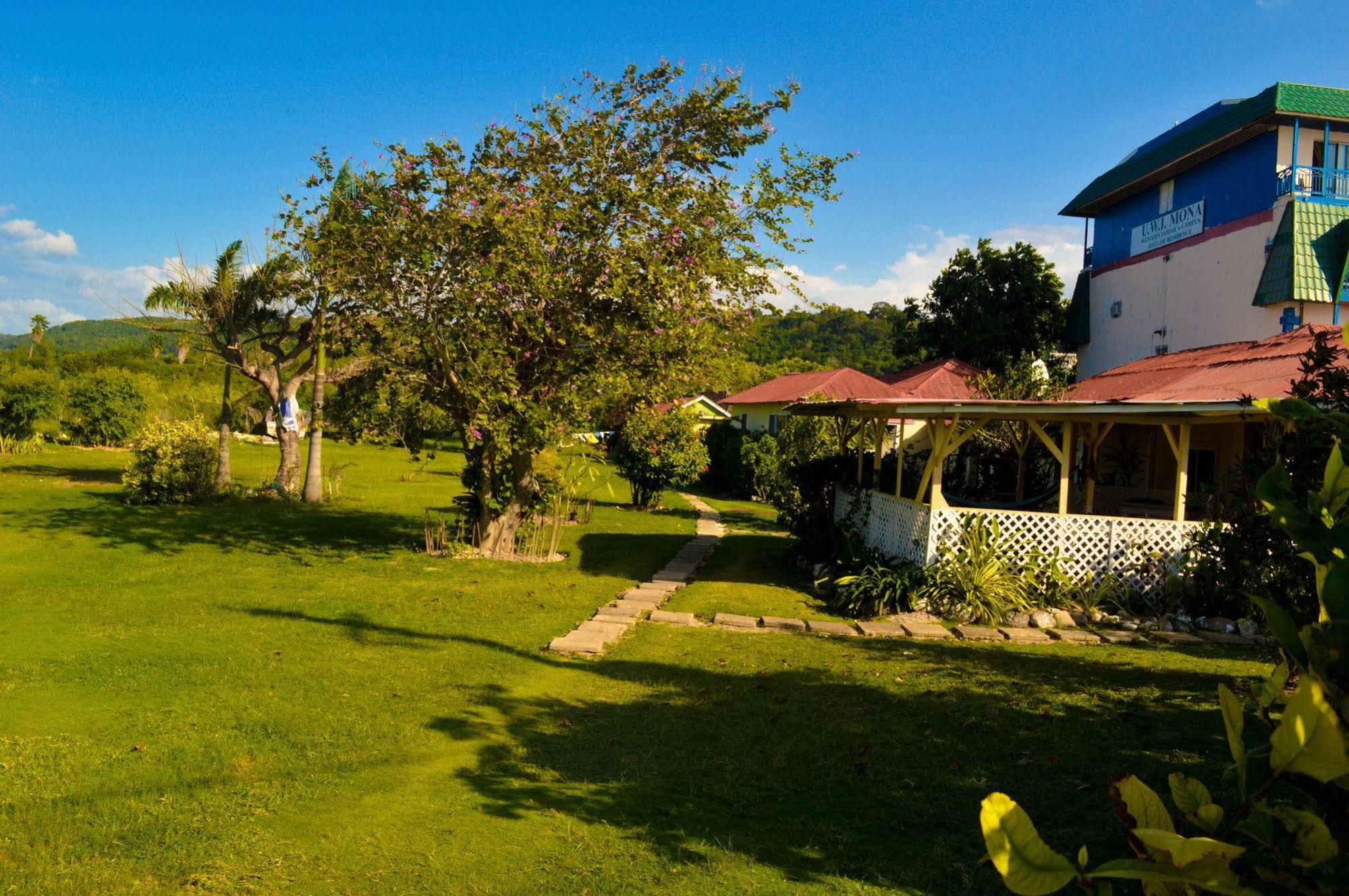 Hotel Dead End Road Montego Bay
