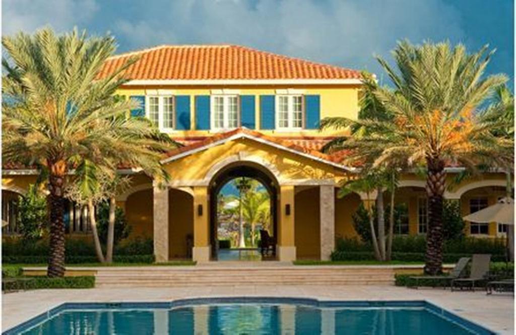 Resort The Tuscany On Grace Bay