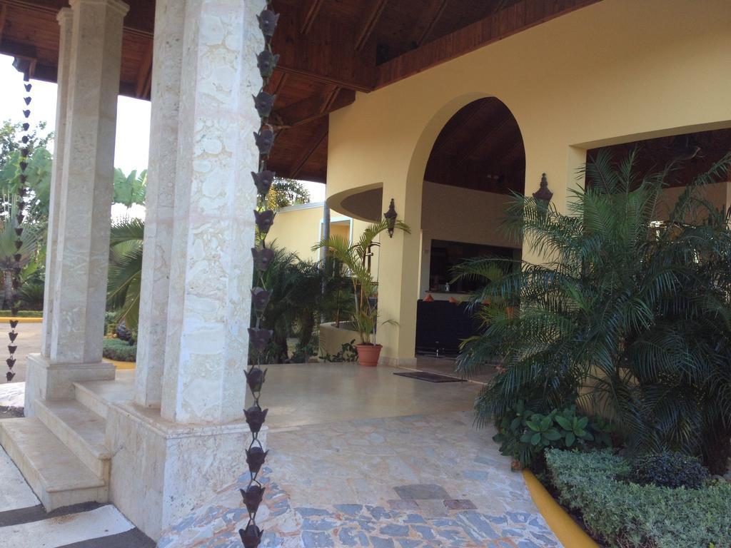 Grand Las Galeras Suites & Hotel 4*