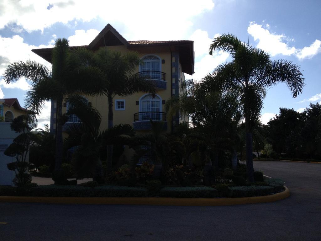 Grand Las Galeras Suites & Hotel