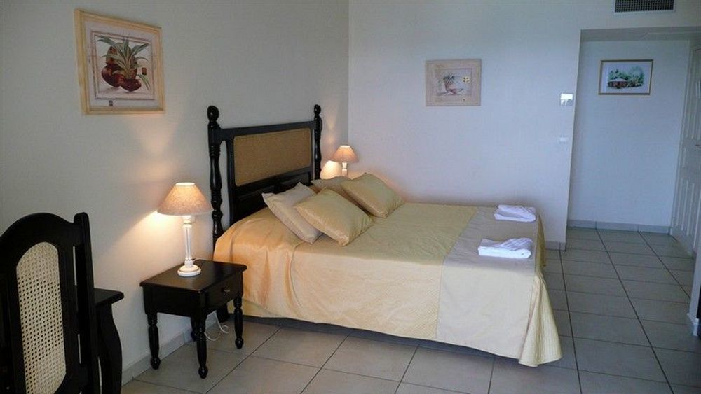 Amaudo Hotel 4*