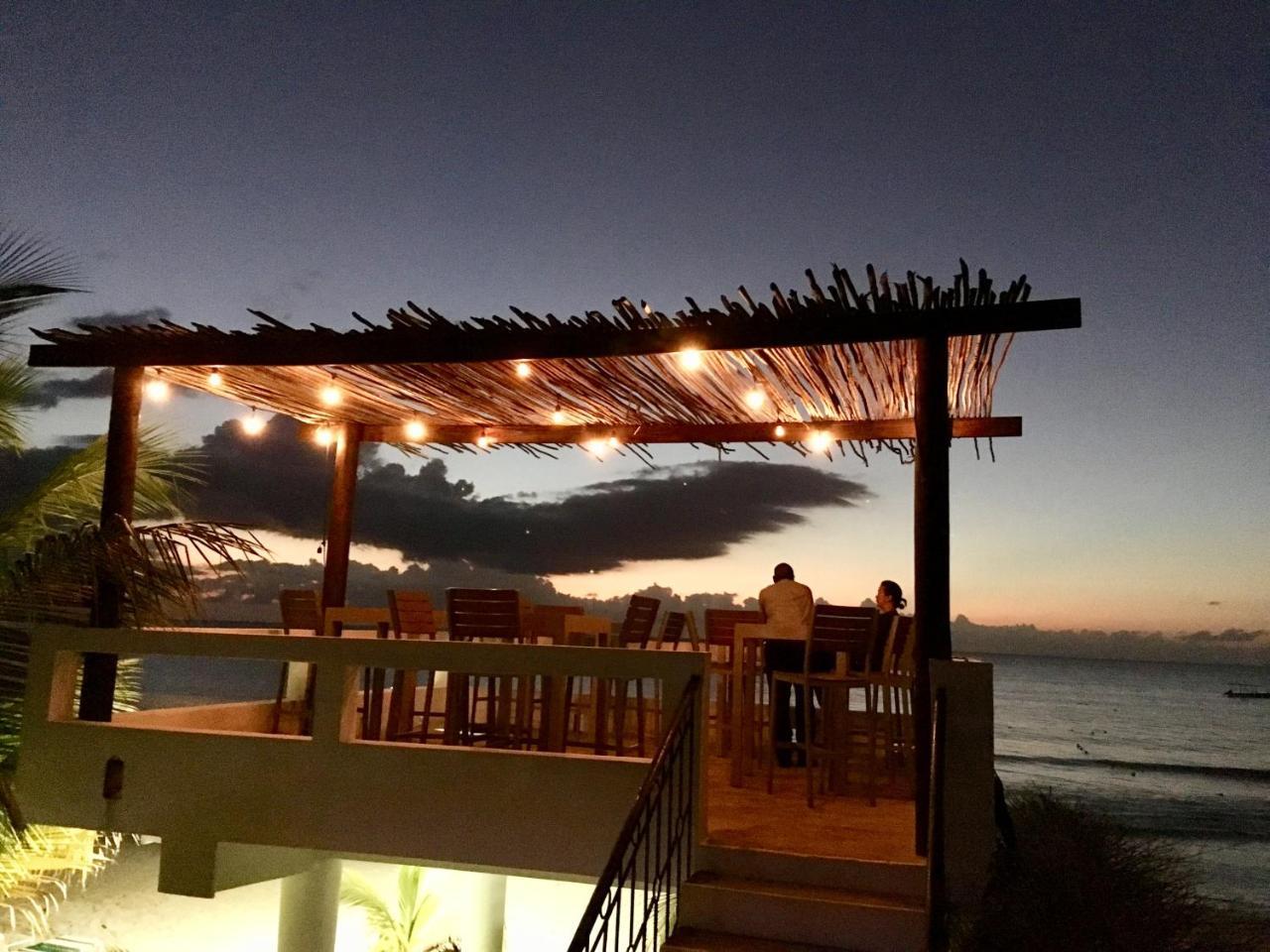 Hotel White Sands