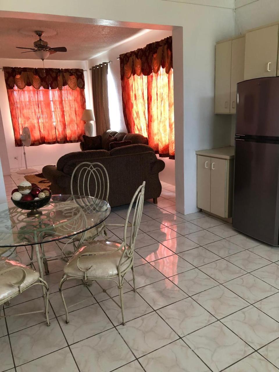 Personal Touch 1 Apartment *