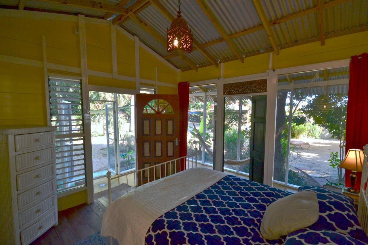 Katamah Beachfront Guesthouse 4*