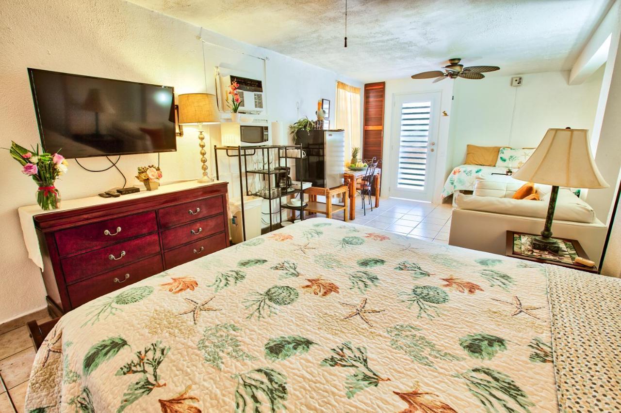 Coconut Palms Hotel 2*