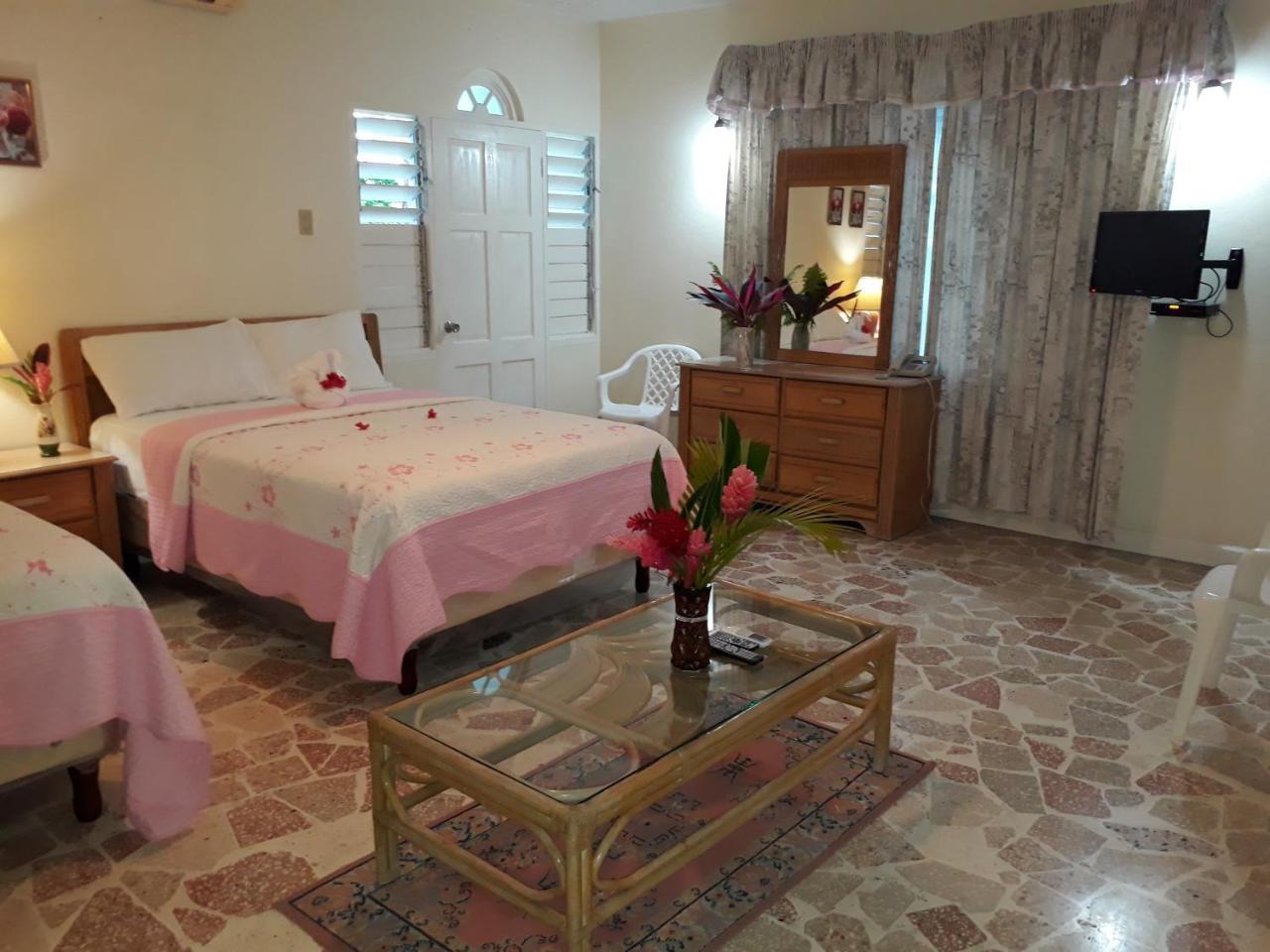 Paradise Inn
