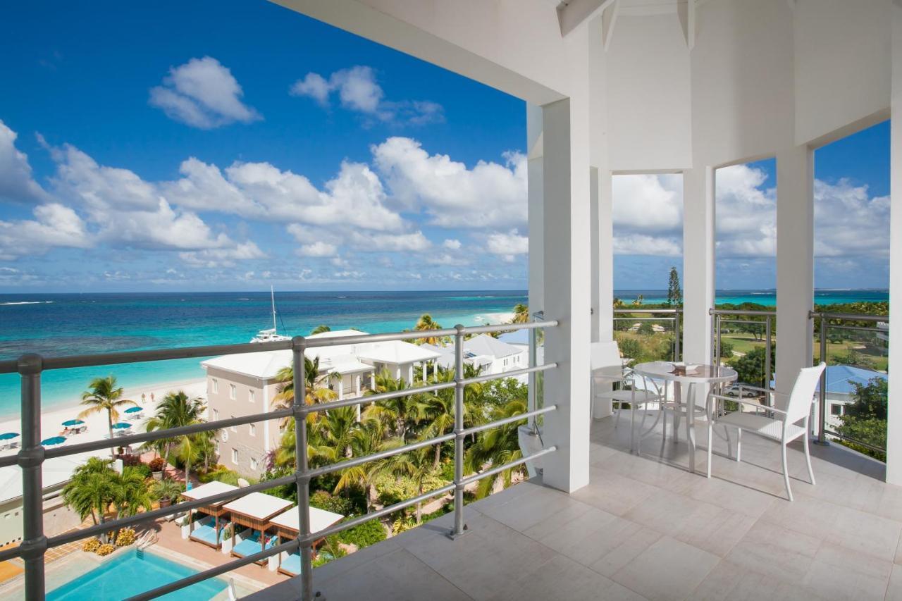 The Manoah Boutique Shoal Bay Village