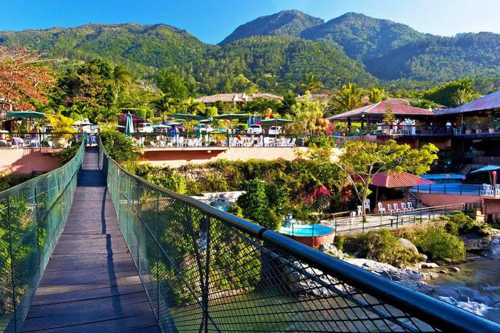 Hotel River Club &
