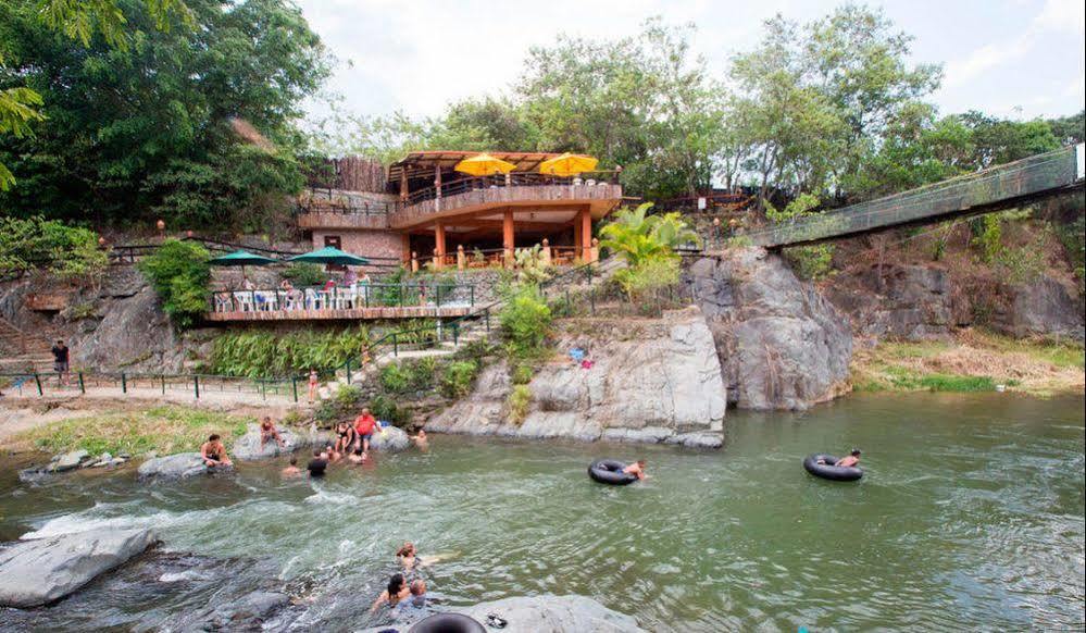 River Club & Hotel