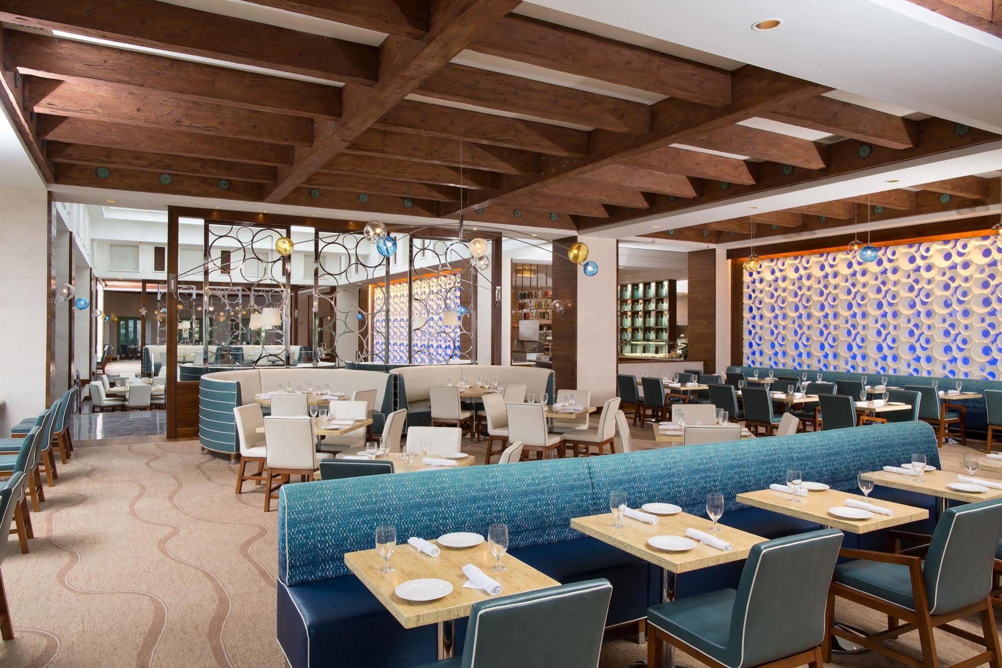 Resort Harborside & Vacation At Atlantis Nassau