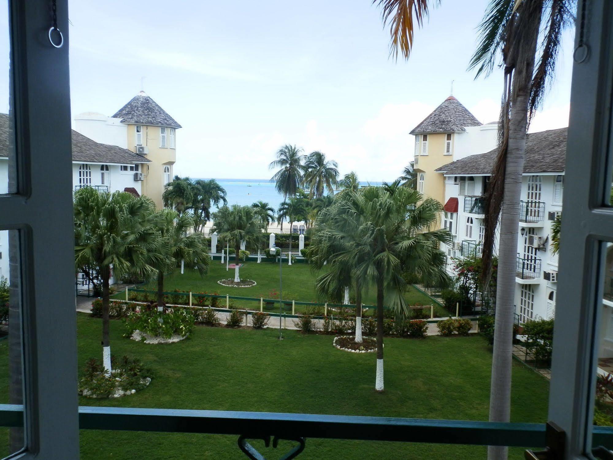 Castles Hotel Ocho Rios