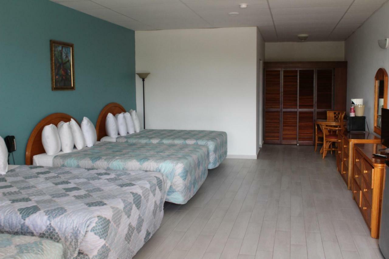 Fajardo Inn 3*