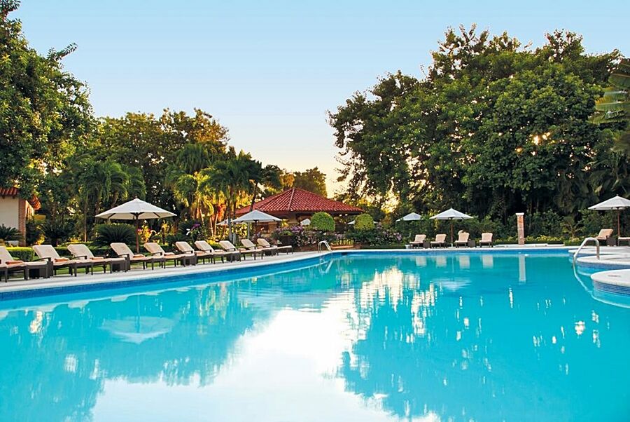 El Embajador, A Royal Hideaway