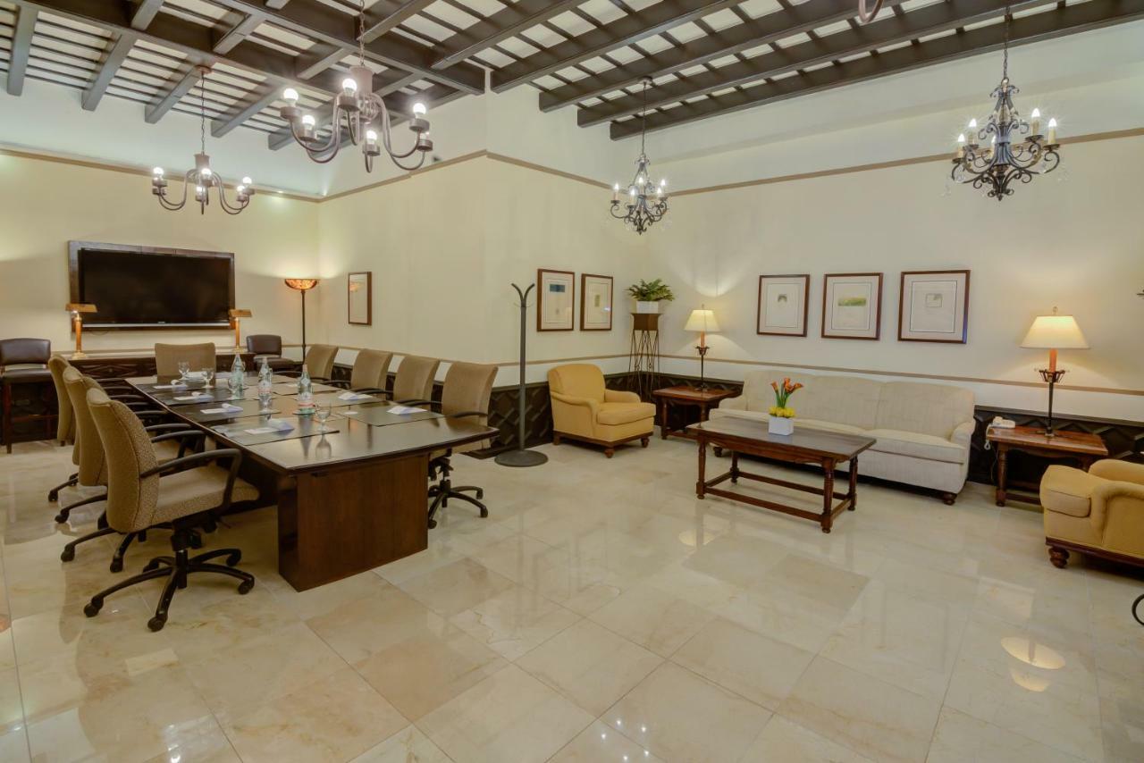 El Convento Hotel 4*