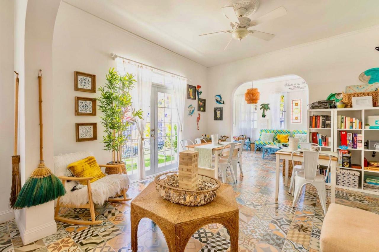 Casa Sevilla Acomodação com café da manhã  3*