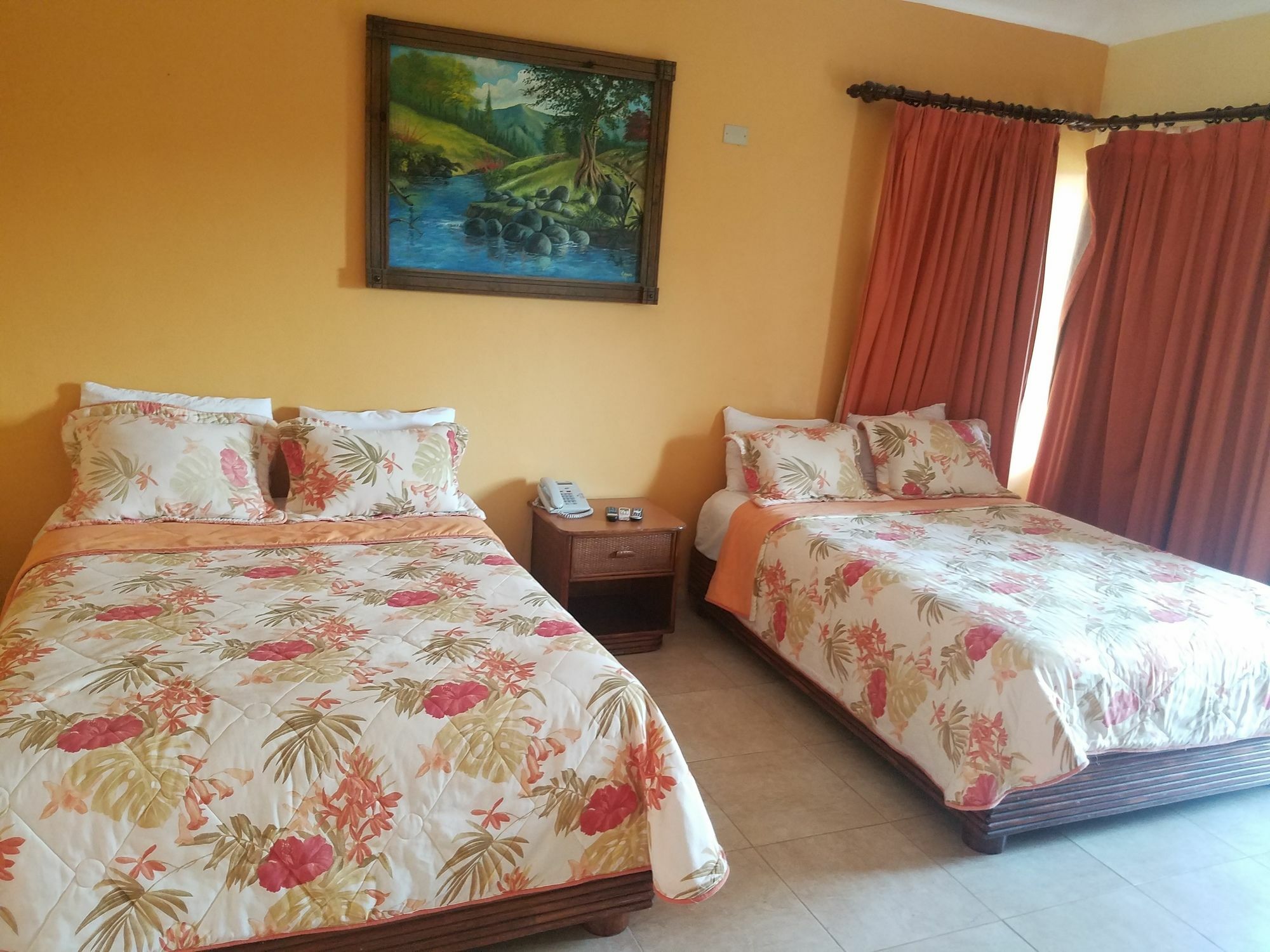 River Club & Hotel 3*