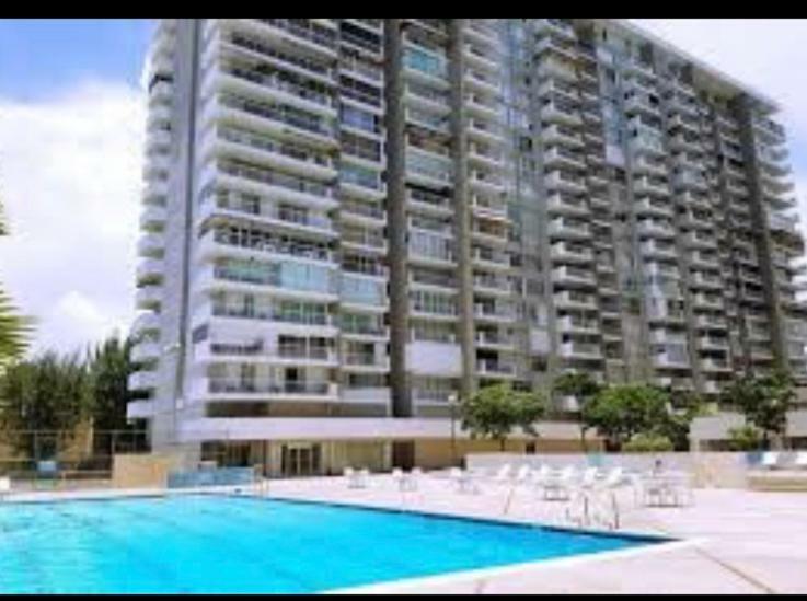 Beach Front At Coral Beach Apartment *