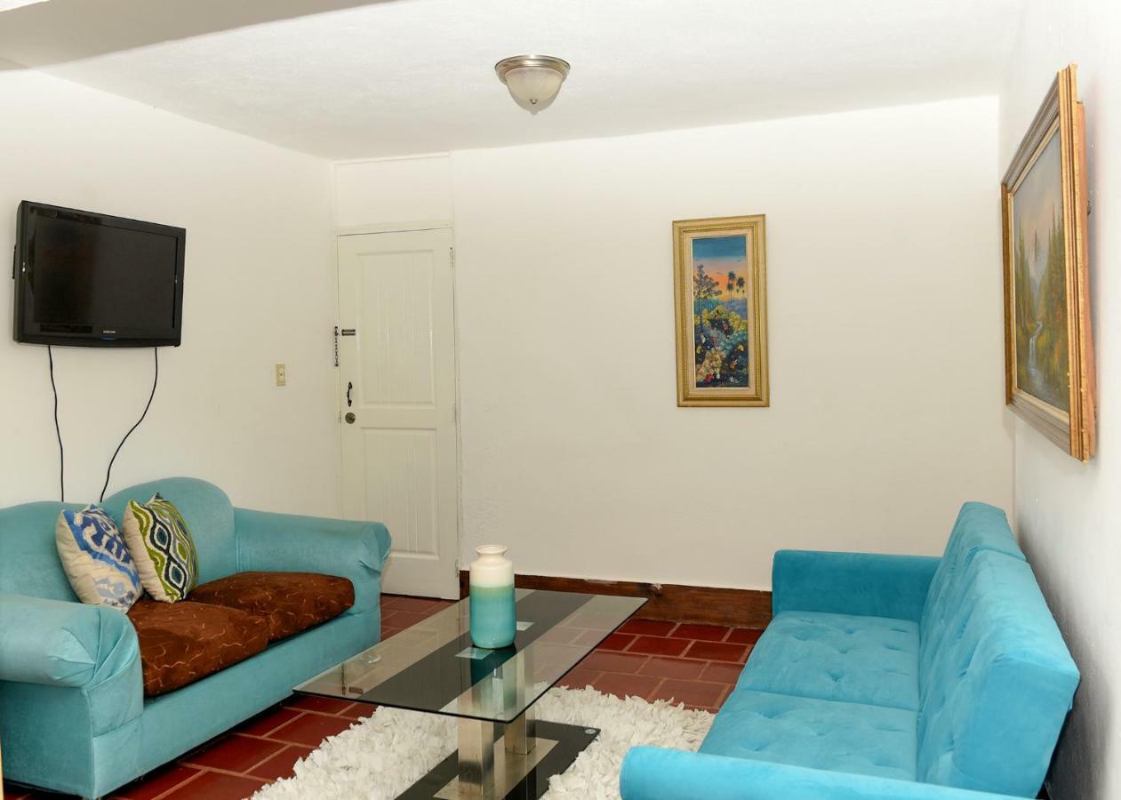 Onyx Aparta * La Romana