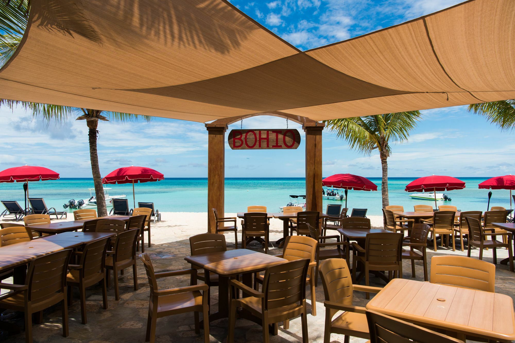 Resort Bohio Dive Cockburn Town