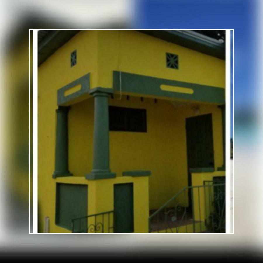 The Pebble House 3* Oistins