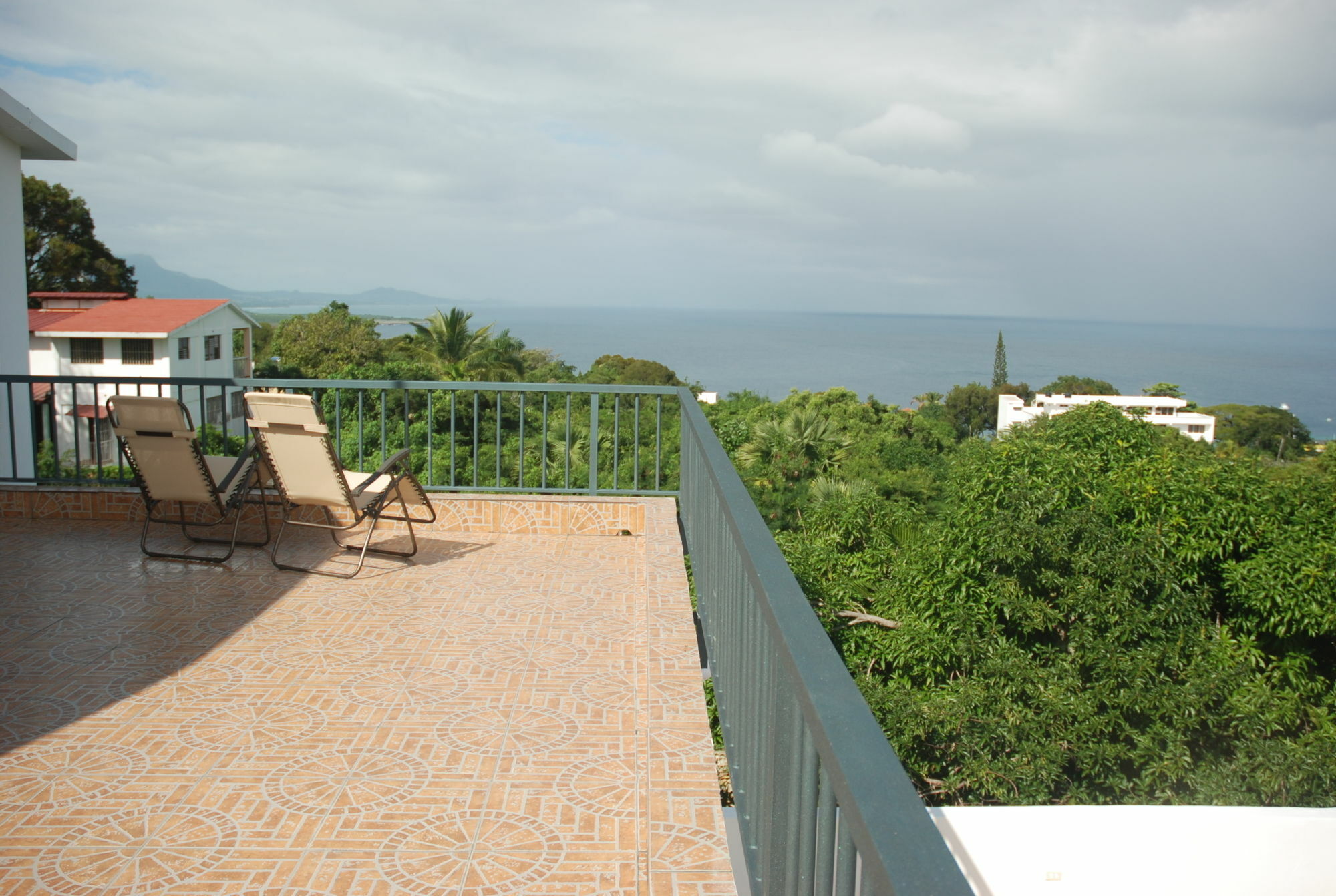 E And J Boutique Residences Apartment