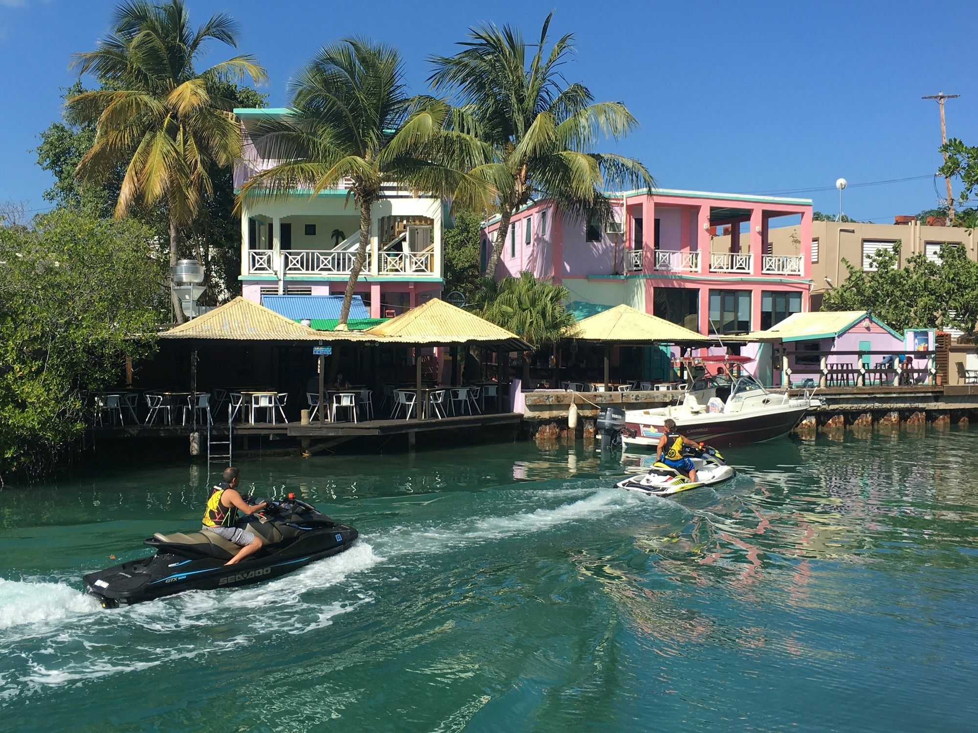 Mamacitas 4* Isla Culebra