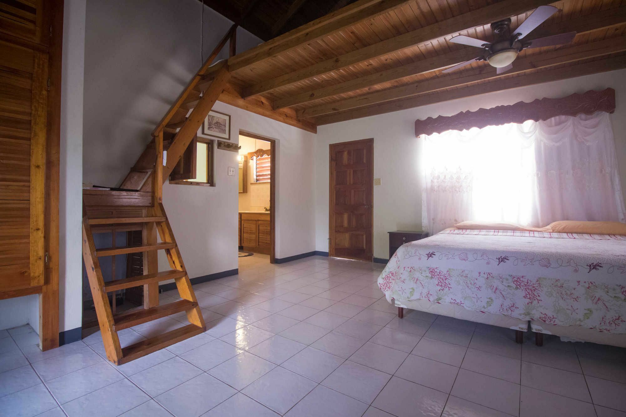 Rainbow Hill Villa Negril