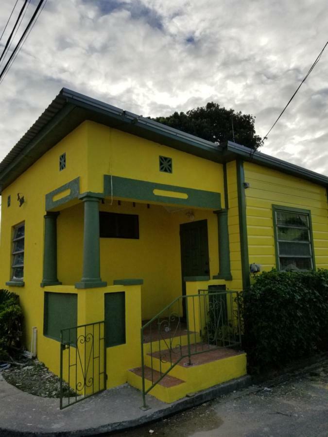 The Pebble House 3*
