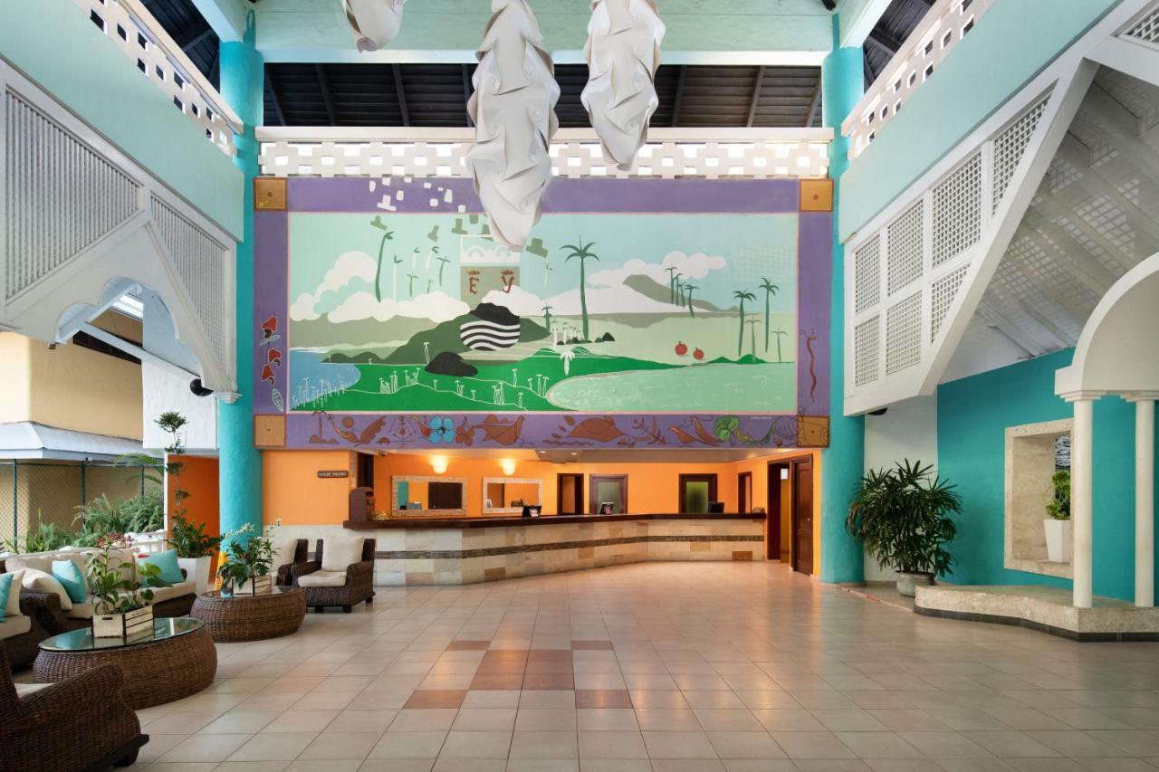 Resort Grand Paradise Playa Dorada 4*