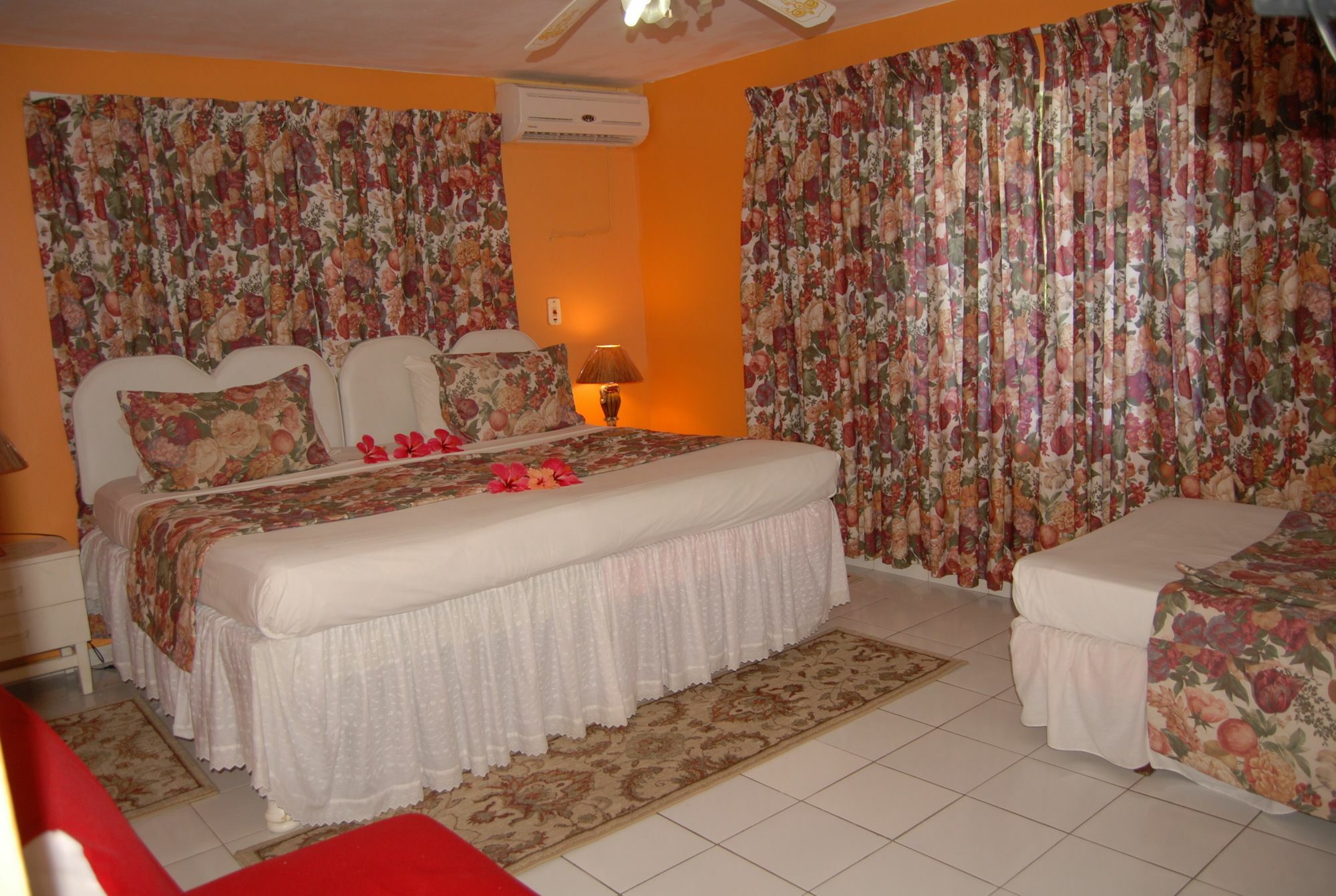 Pinkhibiscus Hotel