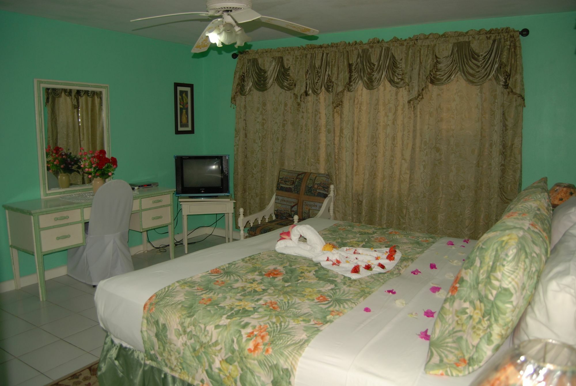 Pinkhibiscus 3* Montego Bay