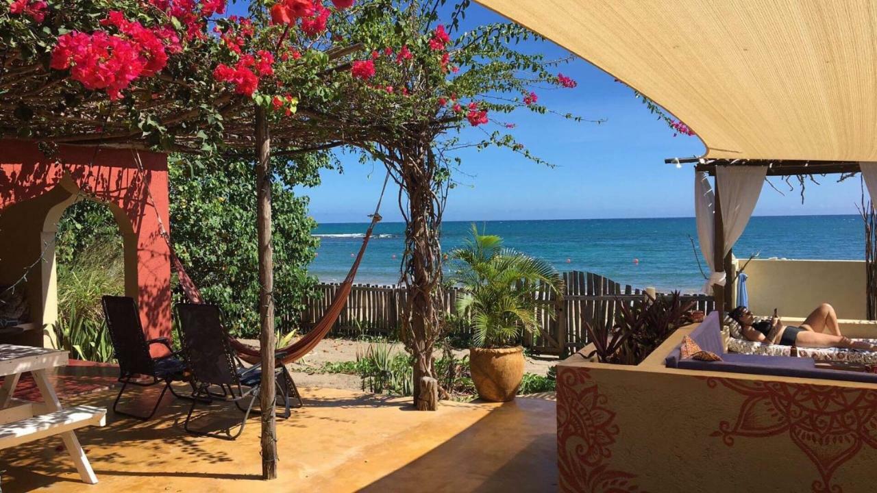 Katamah Beachfront Guesthouse 4*