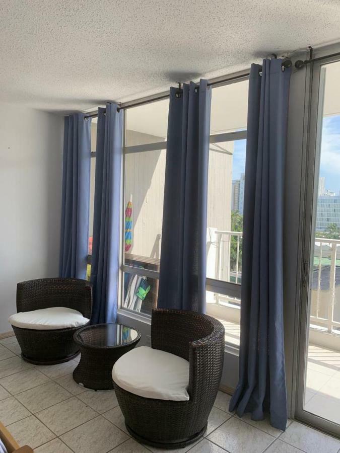 Beach Front At Coral Beach Apartment *