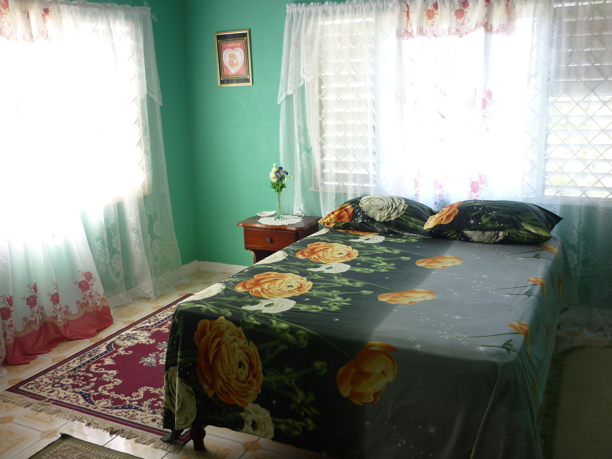 East Bay Guest house 2*