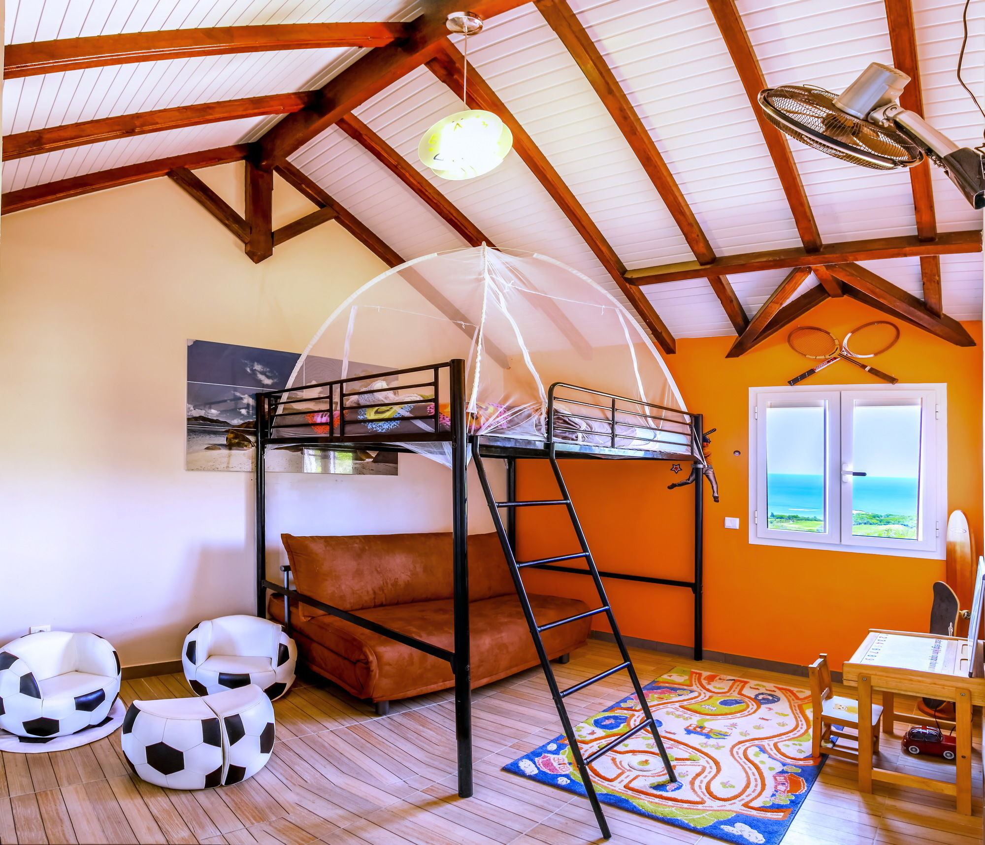 Les Kool Hotel *