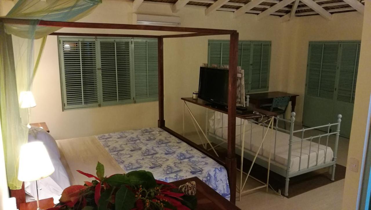 Piratas Del Caribe Hotel