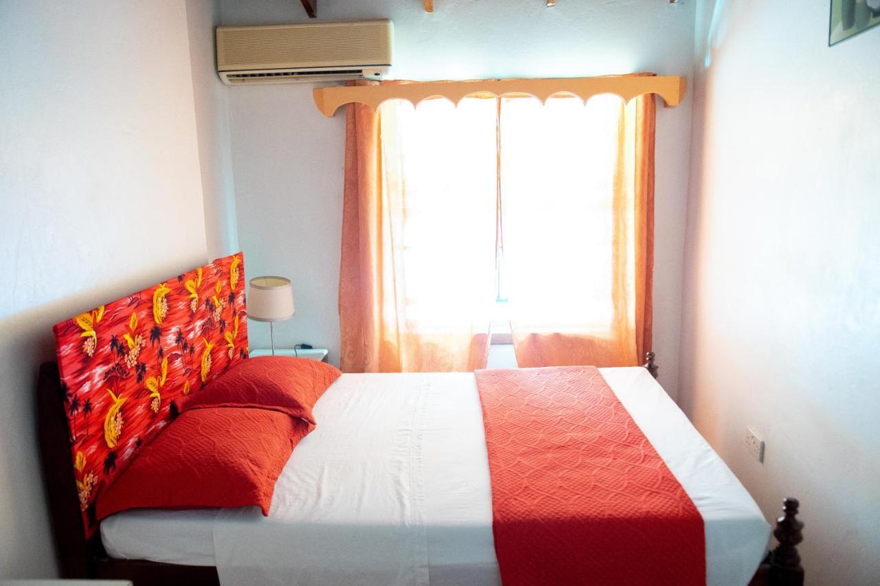 Guest house Tropical Breeze Vacation And 2*