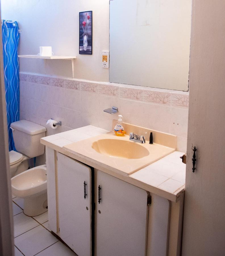 Guest house Tropical Breeze Vacation And Gros Islet
