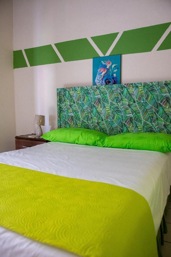 Guest house Tropical Breeze Vacation And Gros Islet