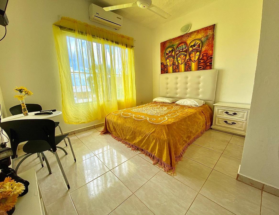 Bed & Breakfast El Malecon *