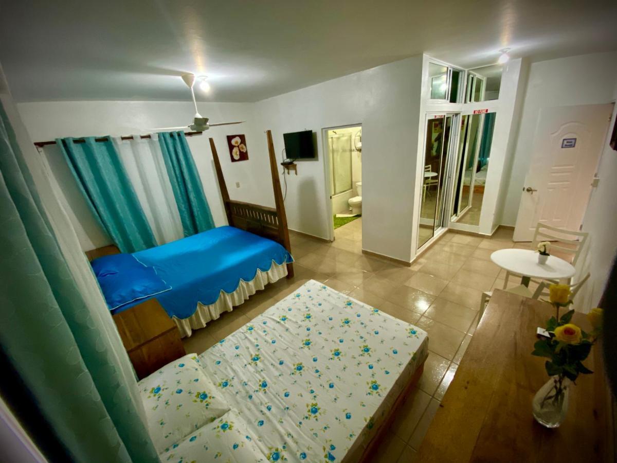 El Malecon Bed & Breakfast