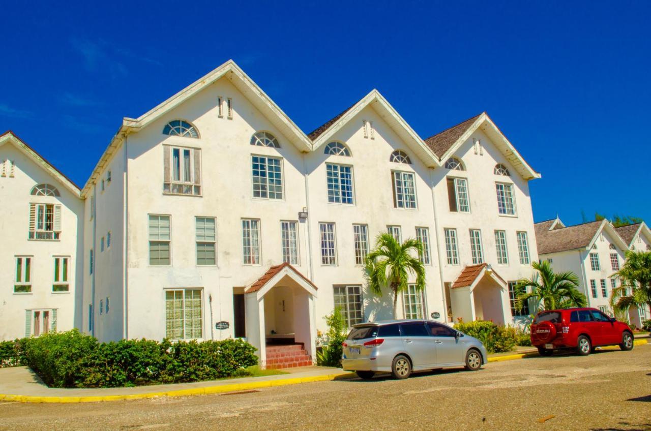 Aparthotel Marriott Seacastles E22, Montego Bay