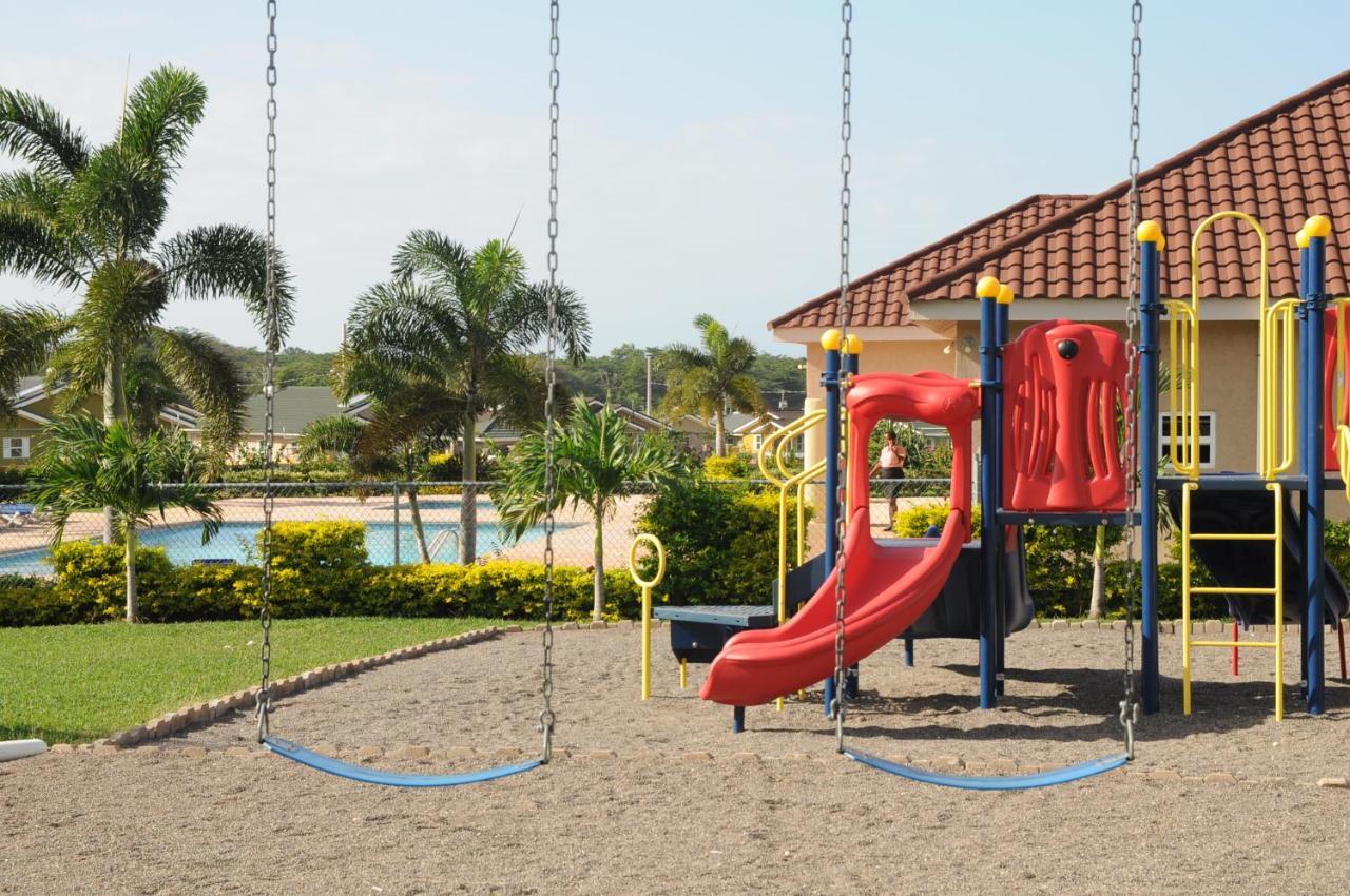 - Drax Hall Country Club 2-bed Luxury Casa de férias Ocho Rios